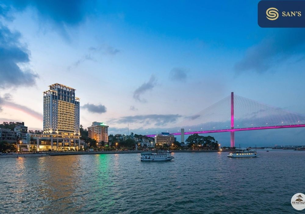 Bai Chay Bridge: Halong's Engineering Marvel