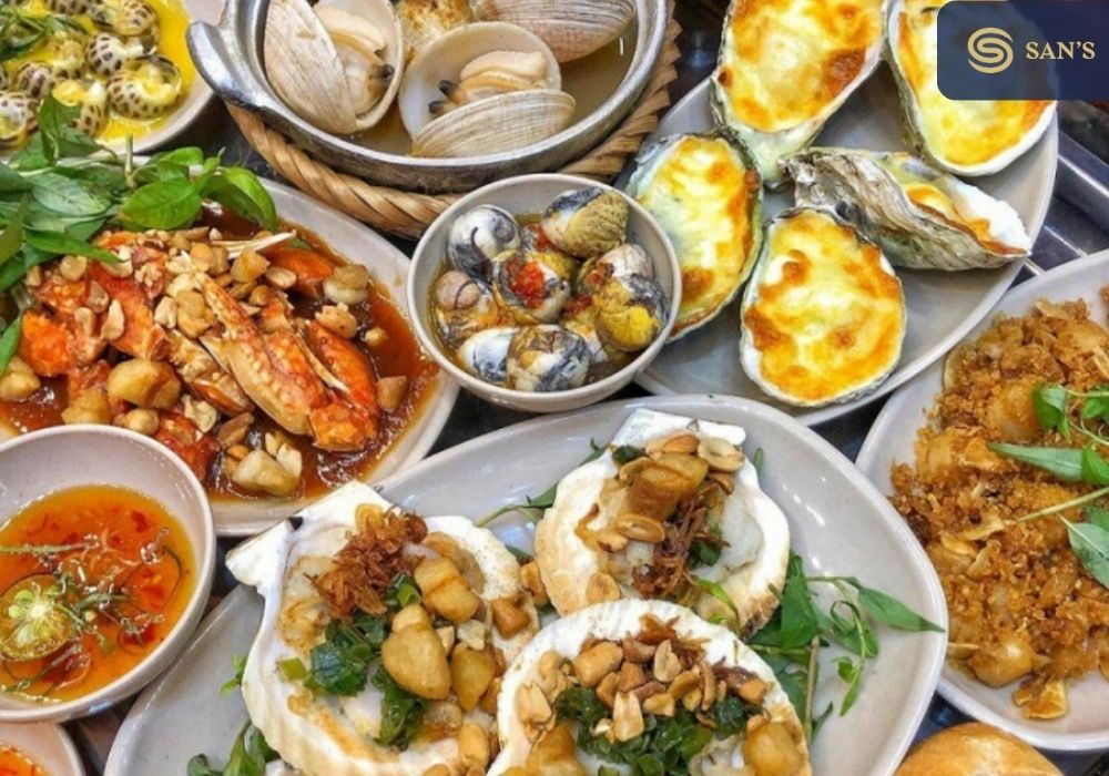 Enjoy seafood when visiting Ha Long