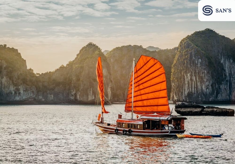 Halong Bay makes everyone fall in love right from the first step