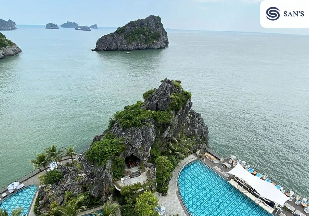 Swimming pools and sundeck areas from above at Hôtel Perle d’Orient Cat Ba – Mgallery