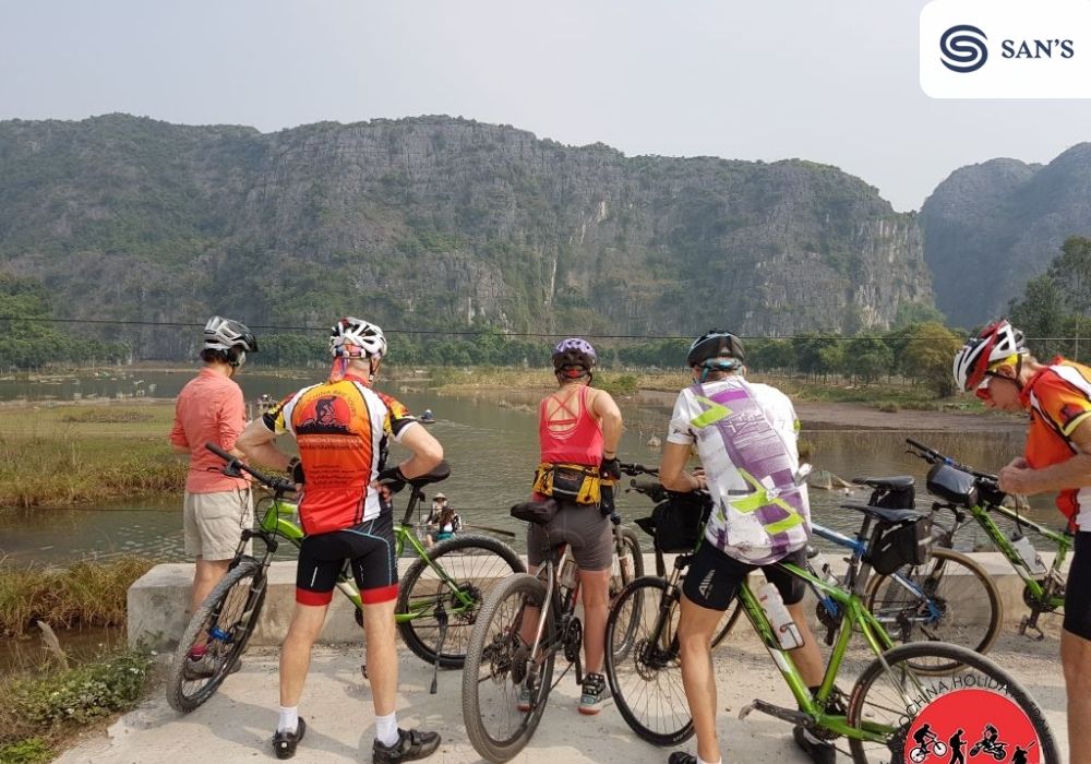 Cycling in Halong Bay