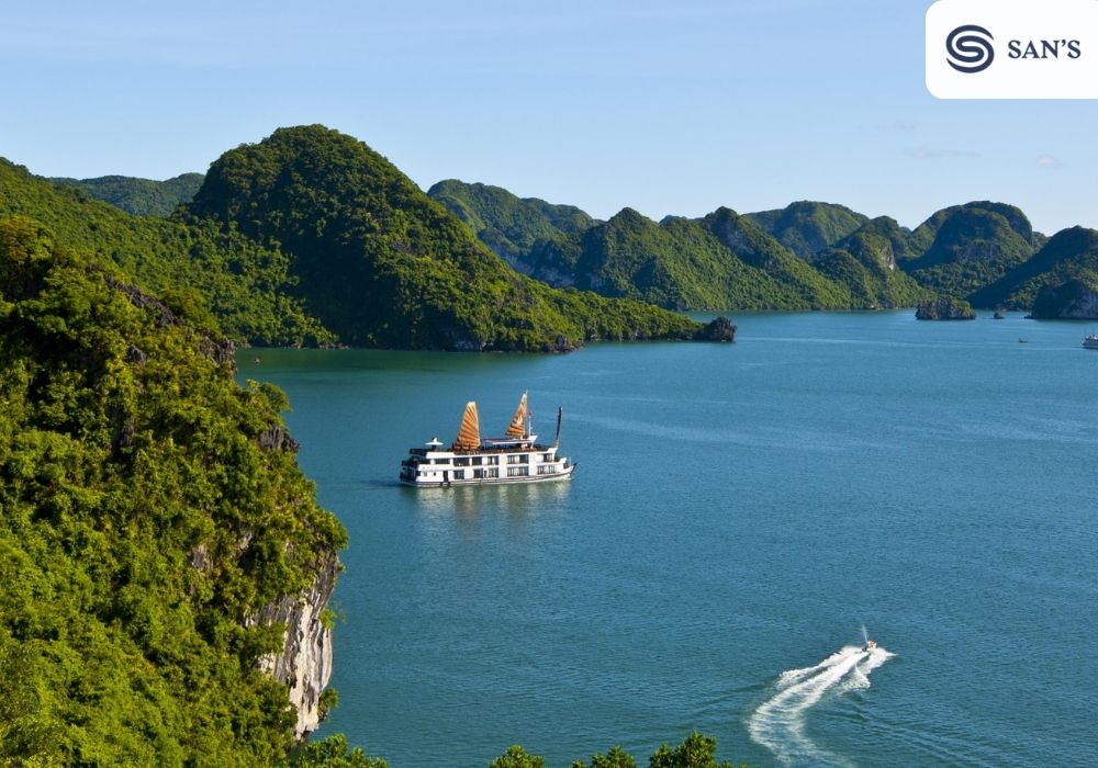 Halong Bay Cruise: A Complete Guide to a Memorable Adventure